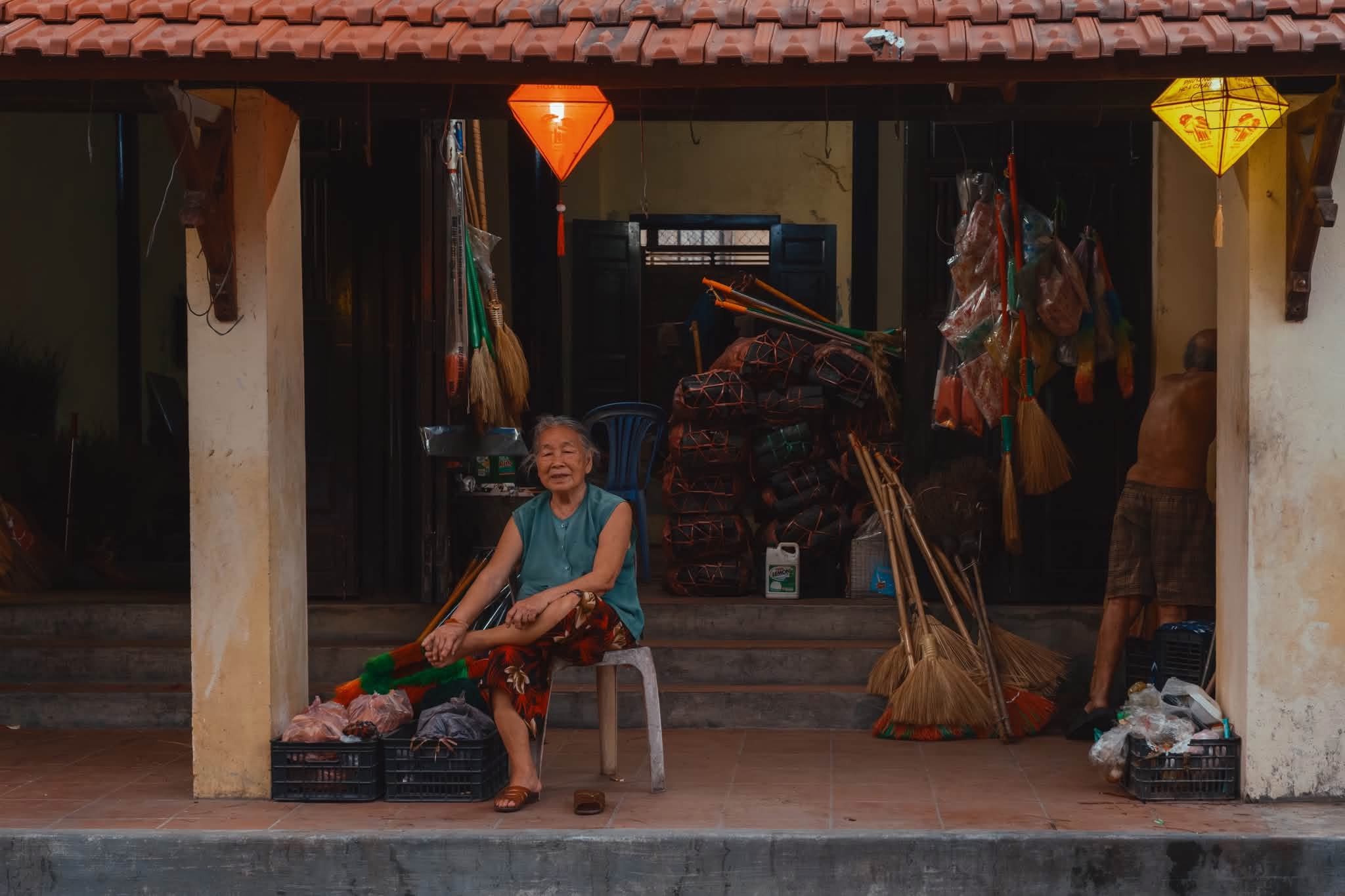 Phố Cổ Bao Vinh — Nơi Người Huế Vẫn Sống Chậm Giữa Vàng Son Cũ